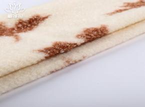 71羊毛提花圈圈呢面料